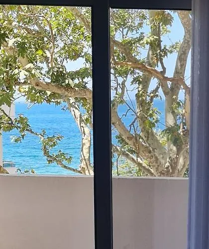 Blue Bay Front Uji Ftohte Apartment Vlore